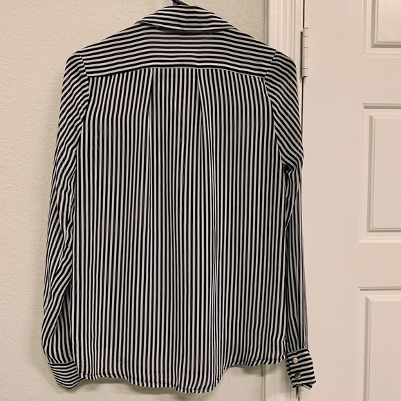 Paper Scissors button up blouse - Picture 2 of 3